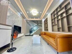 Bán nhà 3 tầng 1 tum đường số 10 - Hà Quang 2 • DT: 80m2 4 phòng ngủ. Giá bán: 7 tỷ ( bớt lộc