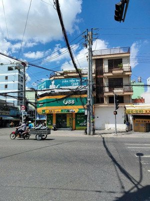 cho thuê nhà 2mt lý thái tổ + thoại ngọc hầu, mỹ long - long xuyên - an giang giá 60tr, 300m2