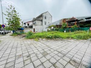 Cho thuê 190m2 Bàu Vá 2 mặt tiền Đồng Khởi - Út Tịch