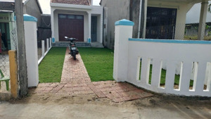 nhà viêw lúa phía sau khu vực nhiều villa , người nước ngoài sinh sống