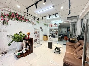 mặt tiền góc 2 mặt tiền,kinh doanh làm đẹp, hẻm xe hơi, có chỗ ở lại, ngay phạm văn chiêu