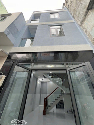 bán nhà bùi minh trực , 2 lầu đúc , 45m2 , khu vực ăn uống kinh doanh đa ngành giá chỉ 4 tỷ 2