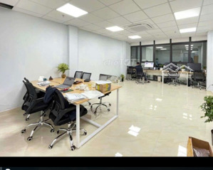 cho thuê văn phòng hoàng quốc việt, cầu giấy, 17 triệu, 105 m2, hàng hot