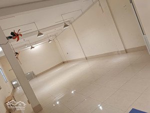 cho thuê phòng dạy học 80m² lầu 1 (ngay ngã 3 thành)