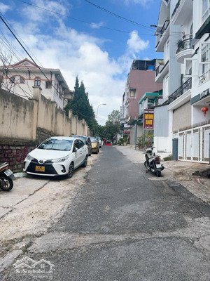 cho thuê khách sạn 9 phòng phường 4, đà lạt, 22 tr/tháng khu quy hoạch trần lê