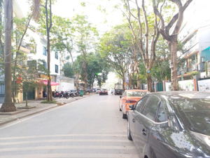 tòa văn phòng dt 90m2 x 9 tầng mt 6.3m cạnh hồ linh đàm sẵn dòng tiền, giá 41 tỷ