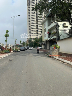 bán đất ngay chân chung cư the pride - kđt văn khê - đường ngô quyền, lô góc ba mặt thoáng, dt 43m2