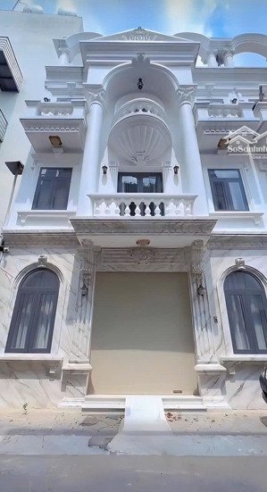 biệt thự khu compound - 4 tầng - bề ngang gần 8m - ngay hoà bình - gần đầm sen q11 - 9tỷ