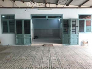 bán kho xưởng nhỏ giữ sổ chính 236m 1/trần thị bốc thông ra thới tam thôn 17,thới tam thôn,hóc môn