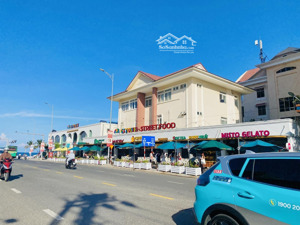 hai mặt tiền nguyễn văn thoại - ngang 10 m - gần biển