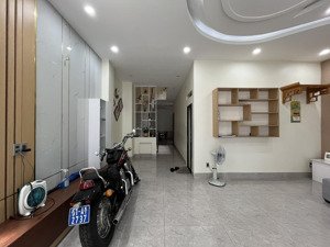 cho thuê nhà nguyên căn đường trần bình trọng