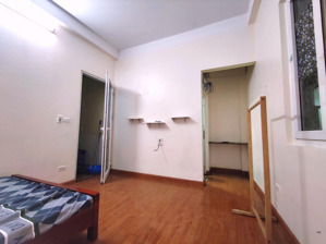 cho thuê phòng 26m2 mễ trì thượng nội thất giá tốt, sàn gỗ, full đồ, long lanh, yên tĩnh