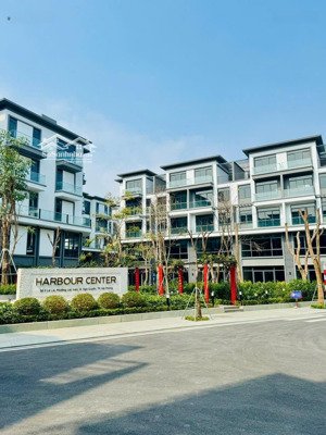 cần bán căn nhà phố rộng 140m2 đối diện vườn hoa trung tâm dự án, tọa lạc ngay ngã 6 ngô quyền