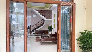 cho thuê nhà 3 tầng mt khu nam việt á ! ngũ hanh sơn
giá 18tr5/ tháng 3pn ! 3wc ! nôi thất