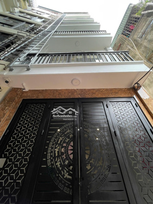 chính chủ bán căn hộ dịch vụ ở..44m2, 6 tầng, doanh thu 50tr/ tháng gần bách kinh xây