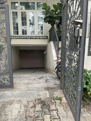 cho thuê nhà đẹp kdc phú mỹ vạn phát hưng, hoàng quốc việt q 7. dt: 6 x 21m, 3 lầu, giá 43 tr/tháng