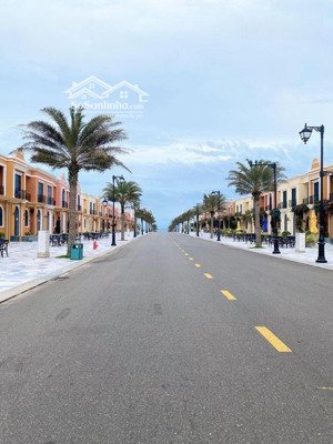 chỉ với 4.8 tỷ anh/chị sở hữu ngay căn shophouse miami novaworld phan thiết lh: 
