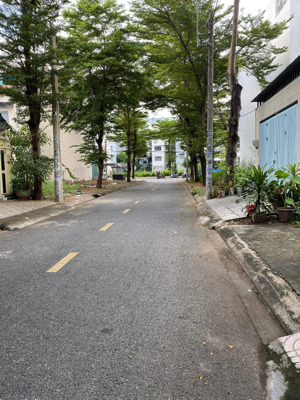 đất 5m*24 (120m2). shr. sổ cá nhân mt 10m kdc phú lợi. phạm thế hiển p7 q8. giá: 5,8 tỷ. 