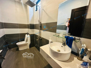 cho thuê nhà 3 tầng 200m2 đường 29/3 gần võ chí công, hòa xuân diện tích: 200m² (ngang 10m)