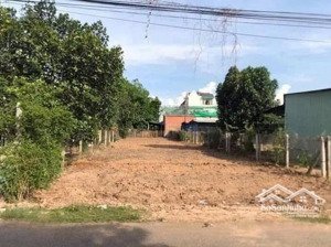 kẹt tiền bán gấp lô đất đẹp ở mt chu văn an, cần đước, long an 120m2 sổ hồng riêng