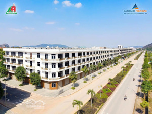 gia đình cần bán gấp căn liền kề 4 tầng view công viên giá chỉ hơn 3.x tỷ tại kđt xuân hưng