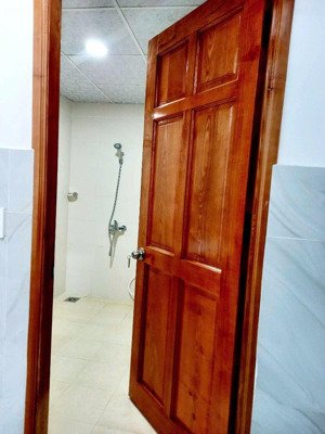nhà 100m2 gần chợ phú phong bình chuẩn thuận an 7tr/1th