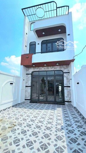chủ kẹt vốn cần ra gấp căn nhà giá rẻ vừa mới xây xong. thích hợp cho ac mua ở hoặc kinh doanh