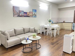 cho thuê căn hộ ehome southgate waterpoint giá 3 triệu miễn phí hồ bơi, gym, bbq... lh 
