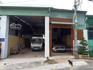 bán gấp xưởng dt 9.2x30m, mặt tiền nhựa 10m, gần chợ thới tứ - hóc môn