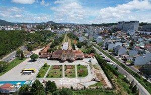 cho thuê nhà mặt tiền nguyên căn k/v trung tâm thành phố đà lạt