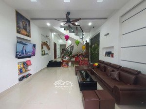 cho thuê nhà nguyên căn full nội thất - xách va ly vào ở khu nam việt á