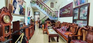 nhà đẹp trung tâm mạo khê ở sướng, đầu tư càng sáng. lh 