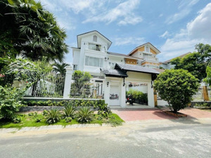 tôi chính chủ biệt thự view sông nam phú villas 12x24m (hầm trệt 2 lầu) giá 30.5 tỷ lh 