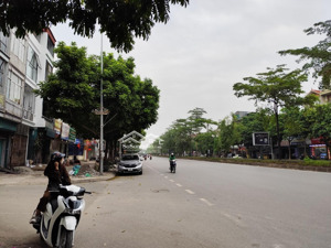 bán đất ngô gia tự,70m_mt4.5m_gần đường 13.5m,gần ô tô tránh_chỉ 5ty