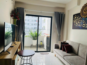 bán gấp căn hộ chung cư tđ 2pn gần 70m² sát vách bình thạnh đã có sổ 1,9x tỷ full nội thất