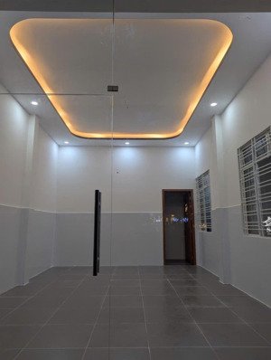 mặt bằng 4,5x9m cộng hòa lối đi riêng. hẻm xe tải