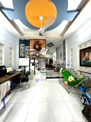 nhỉnh 5 tỷ - nhà 2 tầng - 60m2 - hxh - hiệp bình chánh thủ đức