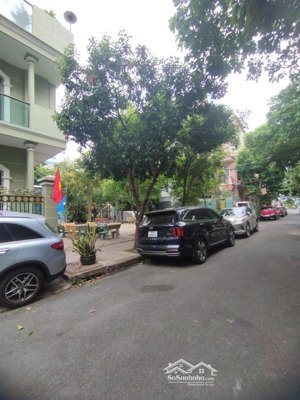biệt thự trần hưng đạo, p2, q5. dt: 9,2x23, 1t2l, giá: 34 tỷ