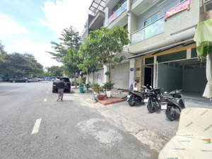 cho thuê mặt bằng 10tr kdc jamona city, quận 7