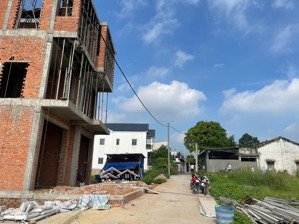 chính chủ bán gấp lô đất 120m2 gần trạm thu phí suối giữa