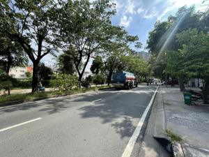 cho thuê nhà mt đường chính hoàng quốc việt, quận 7. dt: 6 x 22m, giá 35 tr/tháng