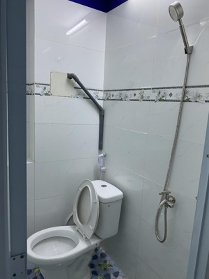cho thuê nhà mới xây quận 6 (2.5x8), diện tích thực tế trên 40m2, 2pn, 2wc