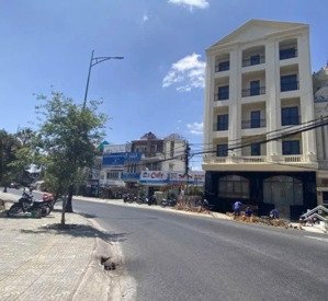 cho thuê khách sạn 14 phòng đầy đủ giấy phép mặt tiền hồ tùng mậu, đà lạt 42tr