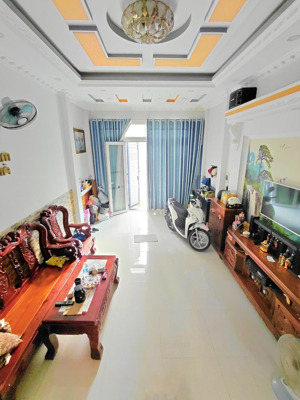 cần cho thuê nhà hẻm xe hơi 1806 nội thất cơ bản