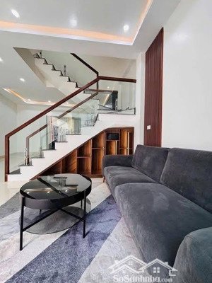chuyển nhượng 2 căn nhà cao xanh 