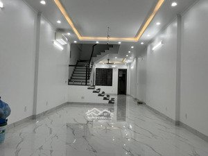 cho thuê nhà nguyên căn 5 tầng vừa ở vừa làm văn phòng nhà mới xây. lh 