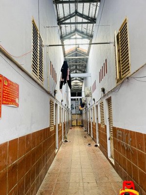 bán cặp trọ nội khu vsip 1 thuận an 10x30 giá 8tỷ2 lẻ 1 dãy 4tỷ2 gồm 2 kiot 18 phòng trọ