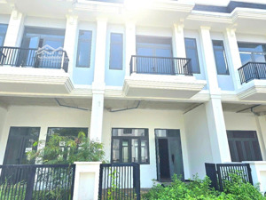 bán nhà phố giá rẻ khu đô thị the sol city, chủ kẹt tiền cần bán nhà lỗ gần 700tr để trả nợ bank