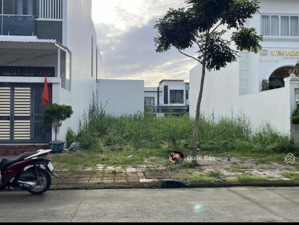 bán nhanh lô đất nằm gần chợ phú hưng, đ. huỳnh tấn phát, phú hưng, bến tre, 120m2/650tr, shr