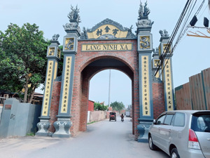 bán 82m gần cổng làng ninh xá - thường tín ( ngõ thông , ô tô vào đất )